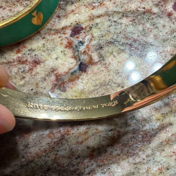 Set of 3 Kate Spade enamel gold bangle bracelets - Picture 6 of 11